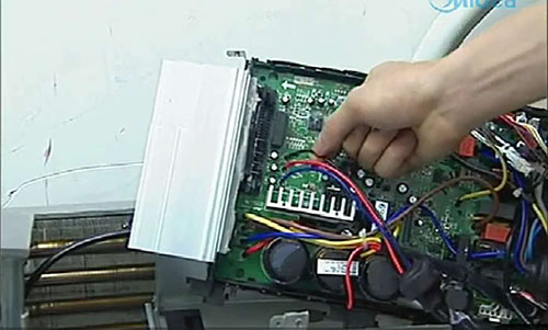 噶尔美的空调电话是多少